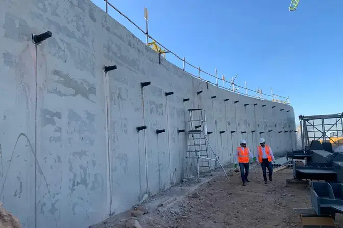 Slope stabilisatiom works at Trojena