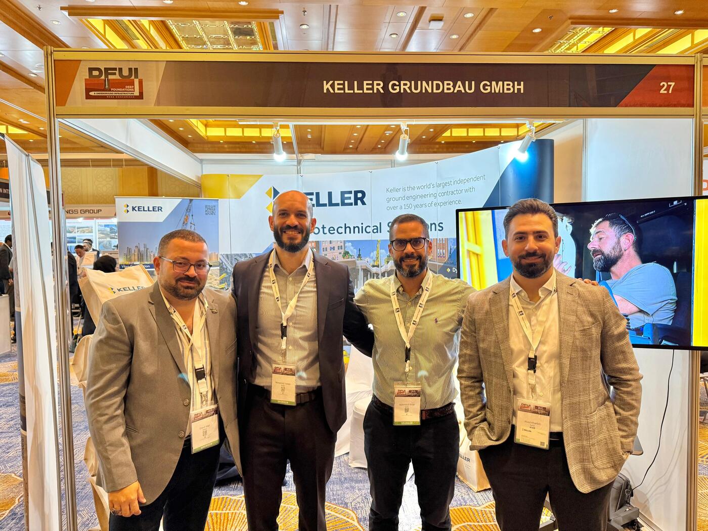 Team photo at Keller's stand at DFUI Mena Conference 