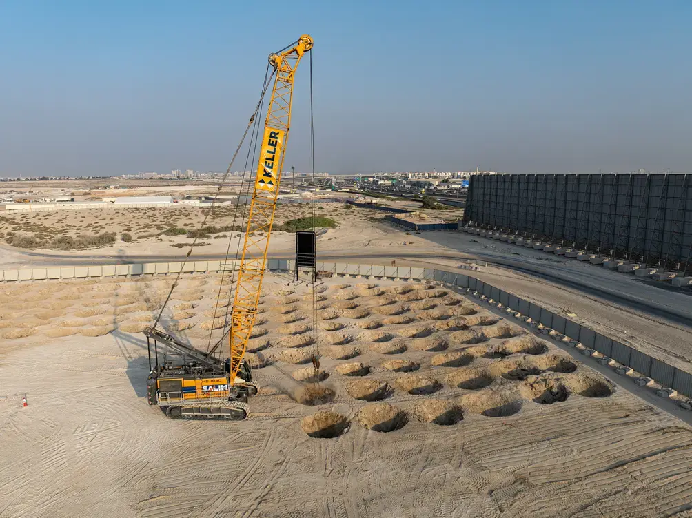 DC works at Dubai Square Mall